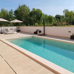  Appartamento Oleander Lovrecica-residence With Pool